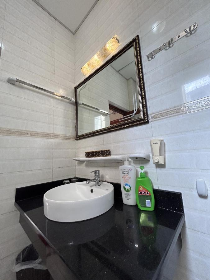 Ha Long Starlight Hostel Buitenkant foto